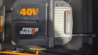 Cortacésped inalámbrico WORX WG749E de 40 V