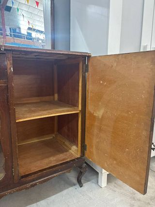CÓMODA CON ESPEJO