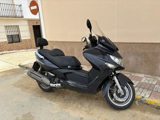 Kymco 250cc Maxi Scooter