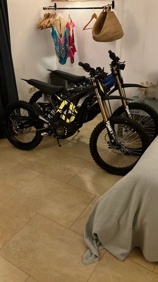 Surron Light Bee 2025 Moto Eléctrica
