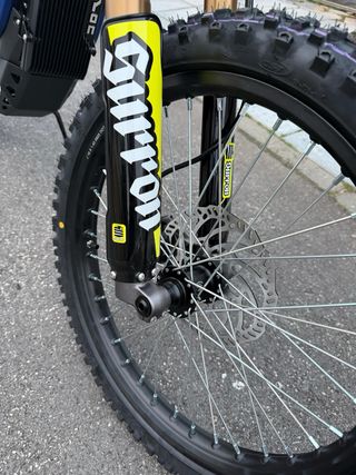 Surron Light Bee 2025 Moto Eléctrica