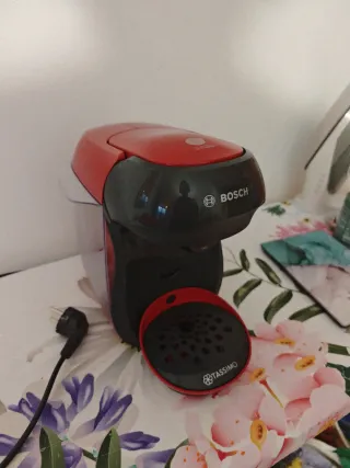 Cafetera Bosch Tassimo Roja