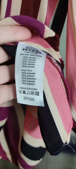 BLUSA NIZA+REGALO COLLAR NEGRO y CHAL-COMO NUEVA