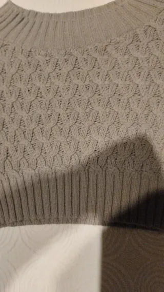 Jersey verde oliva tejido trenzado