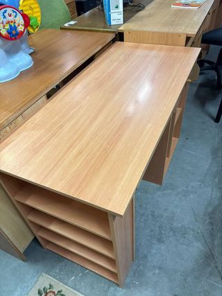 ESCRITORIO DE MADERA