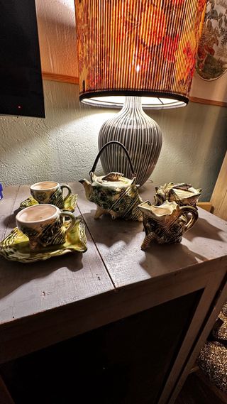 Set Tazze e Teiera Ceramica Vintage