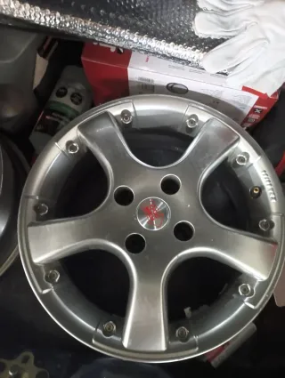 Juego 5 Llantas Rin 15 4 Huecos