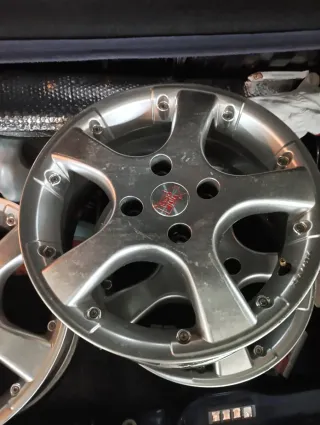 Juego 5 Llantas Rin 15 4 Huecos