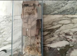 Carri armati da collezione in ferro e plastica