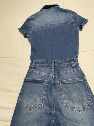 Mono vaquero Bershka Talla XS