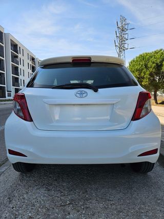 Toyota Yaris 2012