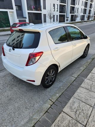 Toyota Yaris 2012