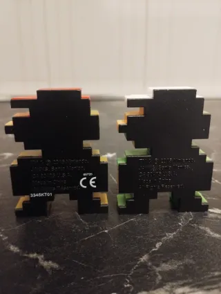 Lotto 2 Personaggi 8 bit Super Mario Bros Luigi