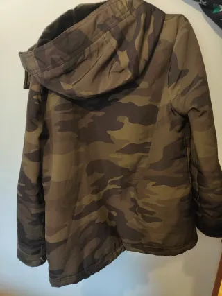 Chaqueta Hollister Talla S Camuflaje Impermeable