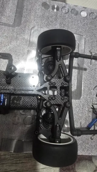 Coche radiocontrol Xray Fronty 2025