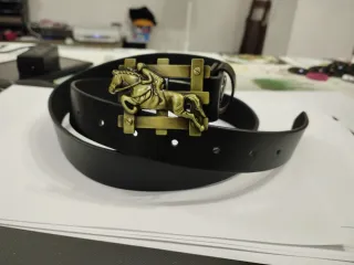 Cintura Vintage con Fibbia Cavaliere