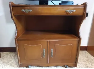 Mueble TV madera con cajón y puertas