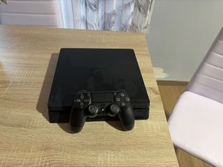PS4 500GB + Mando Dualshock Negro