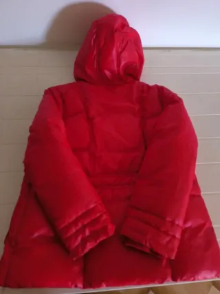 Giubbotto rosso bambina con cappuccio