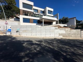 CONSTRUCCIÓN DE MUROS, PISCINAS Y FACHADAS ️