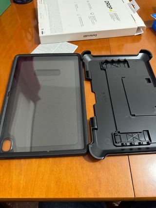 OtterBox Defender per Galaxy Tab S9 FE