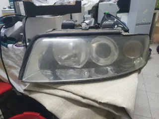 Faro Delantero Audi A4 Dcho. e Izdo. Audi A4