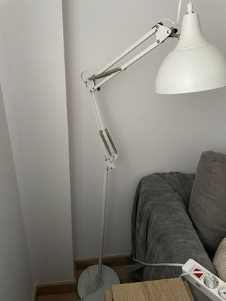 Lámpara de pie moderna