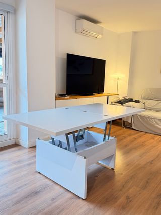 Mesa extensible comedor/salón. Variable en altura.