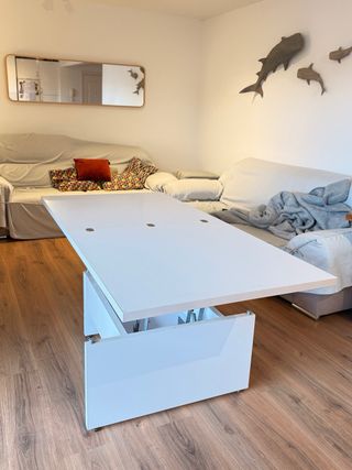 Mesa extensible comedor/salón. Variable en altura.
