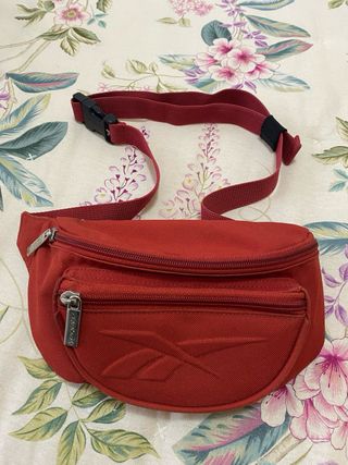 Riñonera bandolera Reebok roja