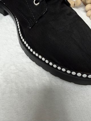 Botines militares negros con perlas T-40/41