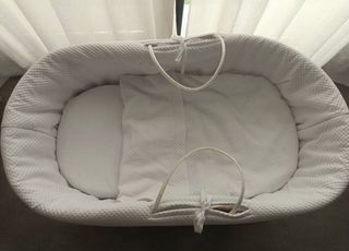 Minicuna mimbre con balancín