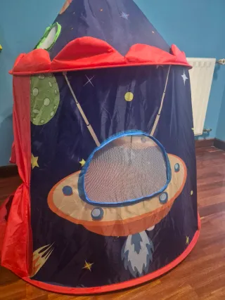 Casita infantil temática espacial