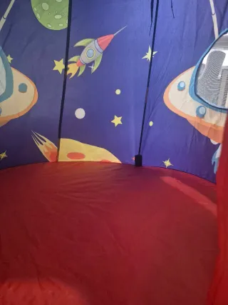 Casita infantil temática espacial