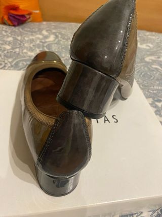 Zapatos Hispanitas Talla 38 Oro y Gris
