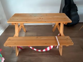Mesa de madera infantil