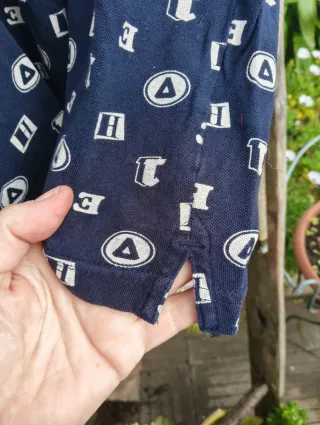 Polo H&M Blu con stampe geometriche