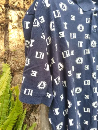 Polo H&M Blu con stampe geometriche