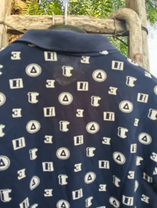 Polo H&M Blu con stampe geometriche