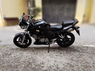 Suzuki SV650 2006 - 13.000km - ITV 2027
