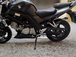 Suzuki SV650 2006 - 13.000km - ITV 2027