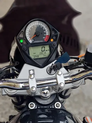 Suzuki SV650 2006 - 13.000km - ITV 2027