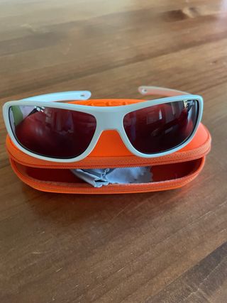 Occhiali da sole per bambini con custodia arancione