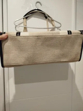 Bolso de tela beige y negro