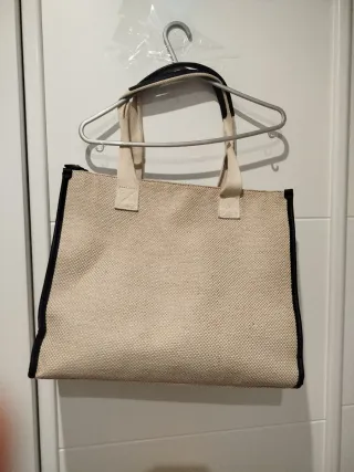 Bolso de tela beige y negro
