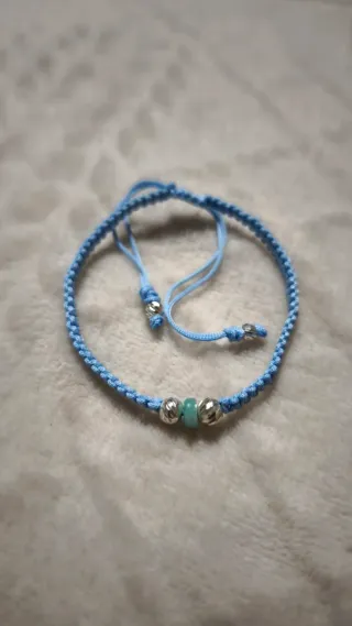 Pulsera esmeralda y balines plata