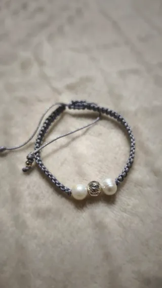 Pulsera esmeralda y balines plata