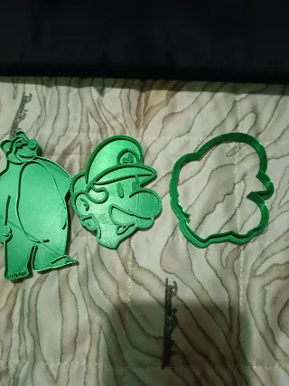 Tagliabiscotti Orso, Masha, Super Mario