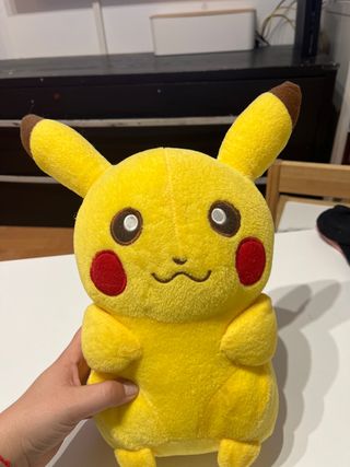Peluche Pikachu