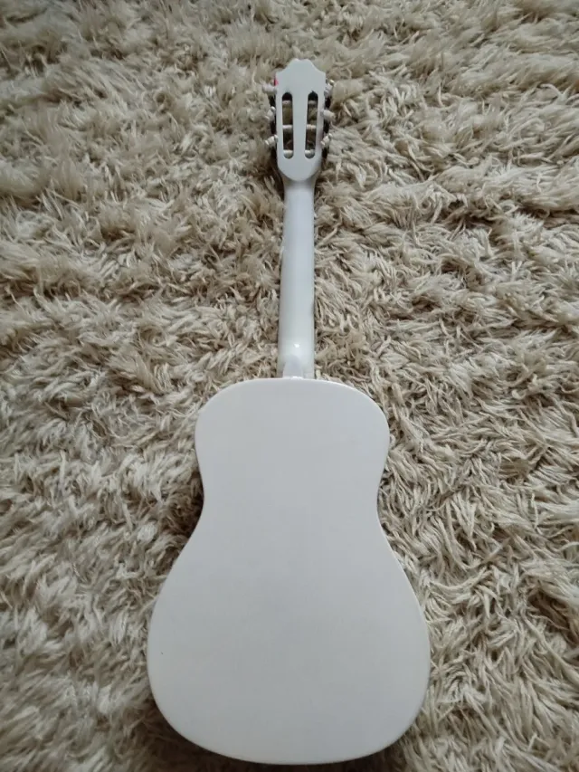 Guitarra Coco Blanca versions limitada